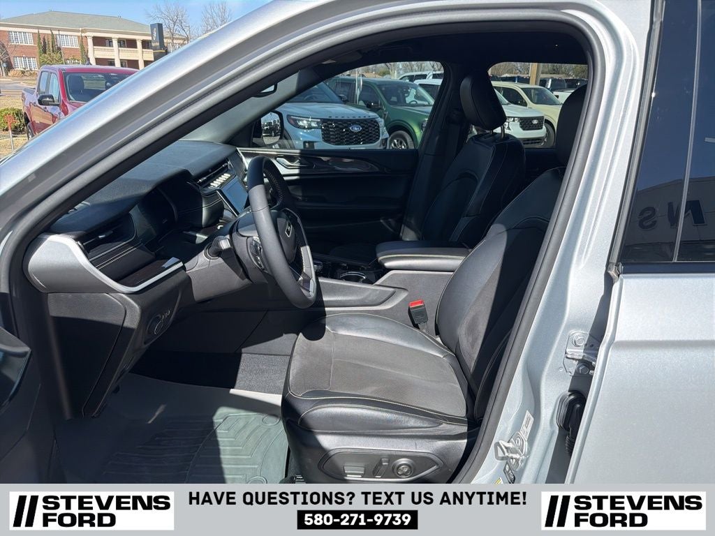 2023 Jeep Grand Cherokee L Altitude