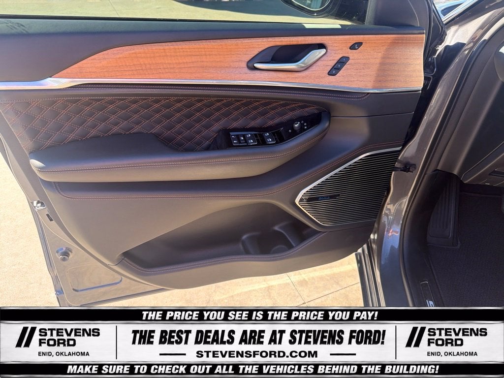 2023 Jeep Grand Cherokee L Summit