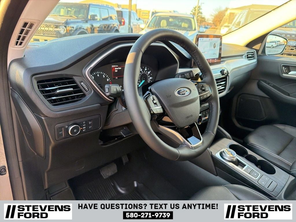 2022 Ford Escape SEL