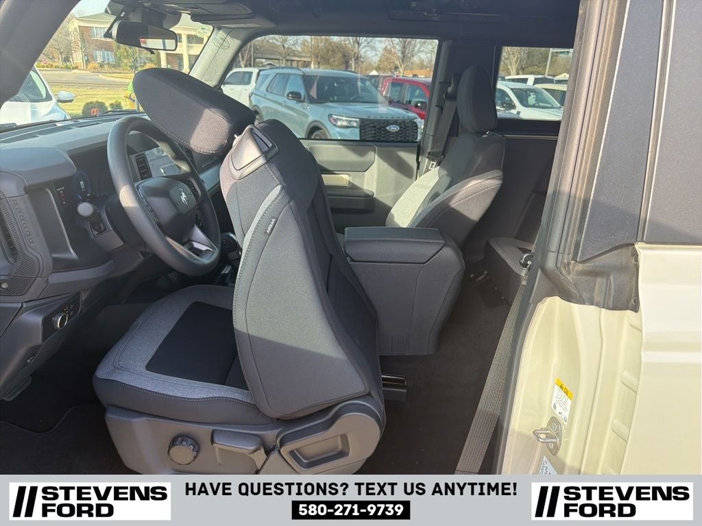 2025 Ford Bronco Base