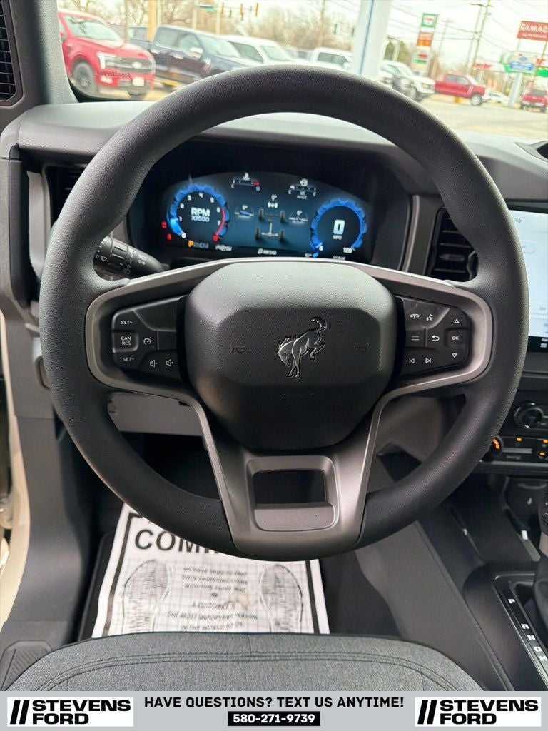 2025 Ford Bronco Base