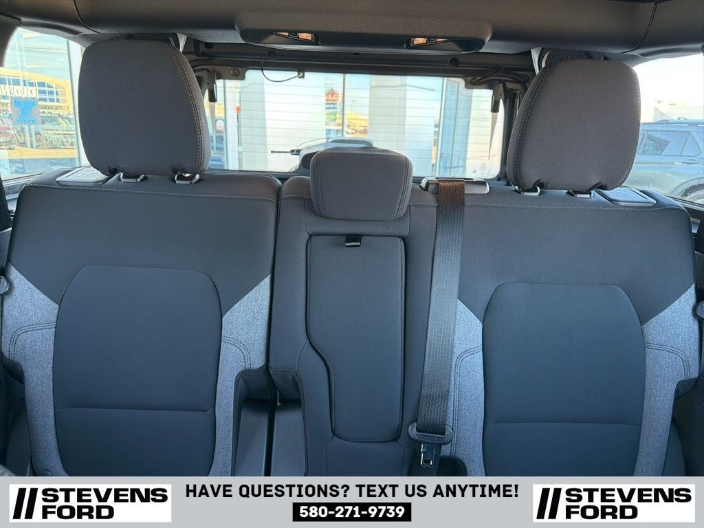 2025 Ford Bronco Base