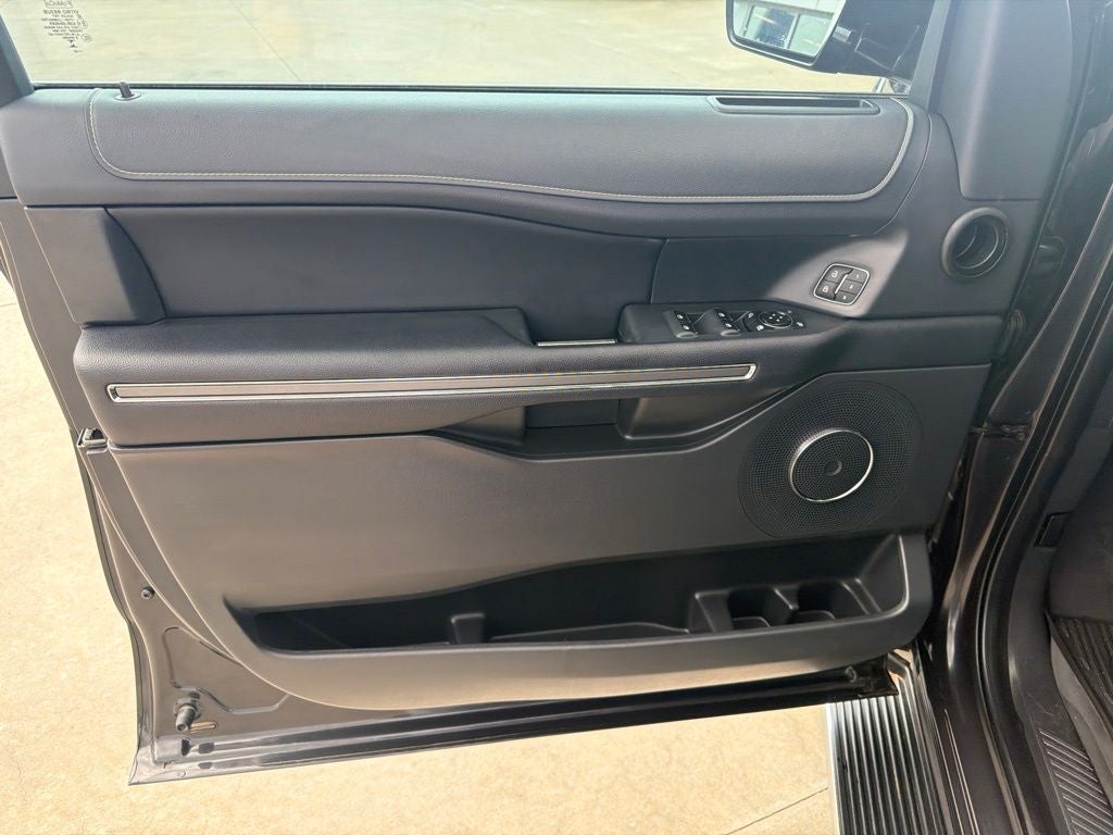 2023 Ford Expedition Max XLT
