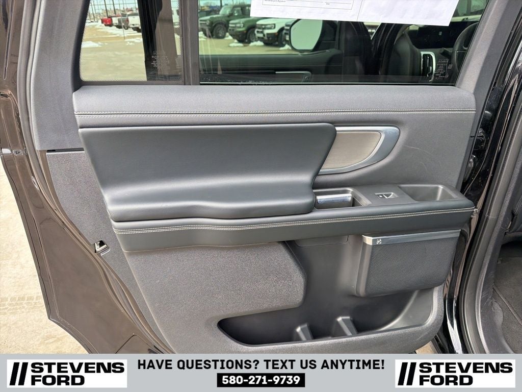 2025 Ford Expedition Max Platinum