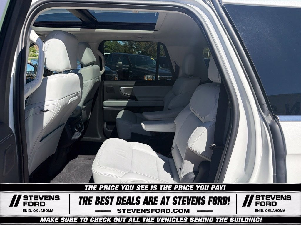 2025 Ford Expedition Max Platinum