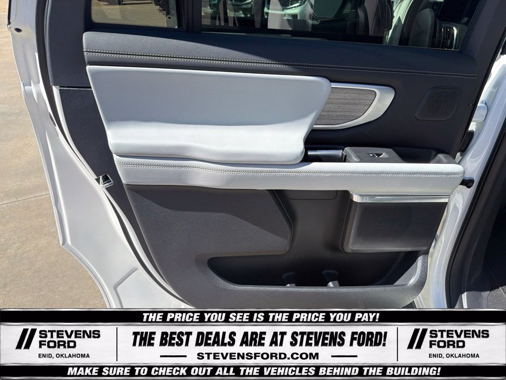 2025 Ford Expedition Max Platinum