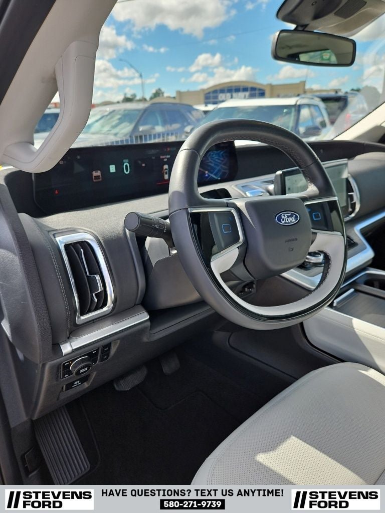 2025 Ford Expedition Max Platinum
