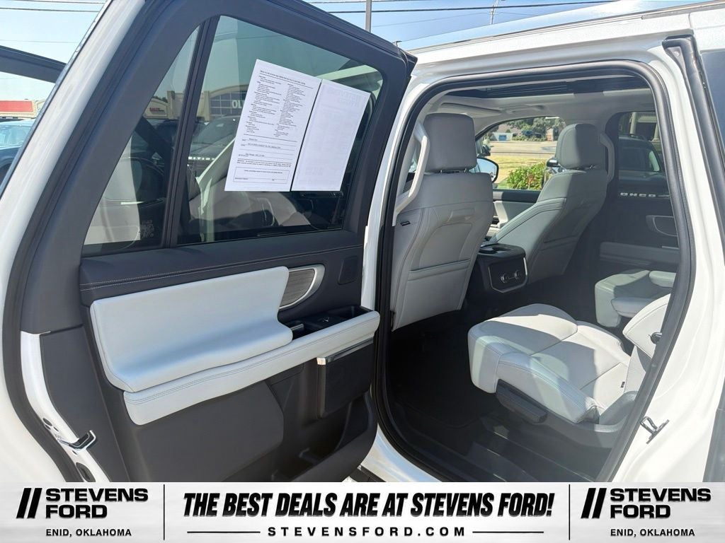 2025 Ford Expedition Max Platinum