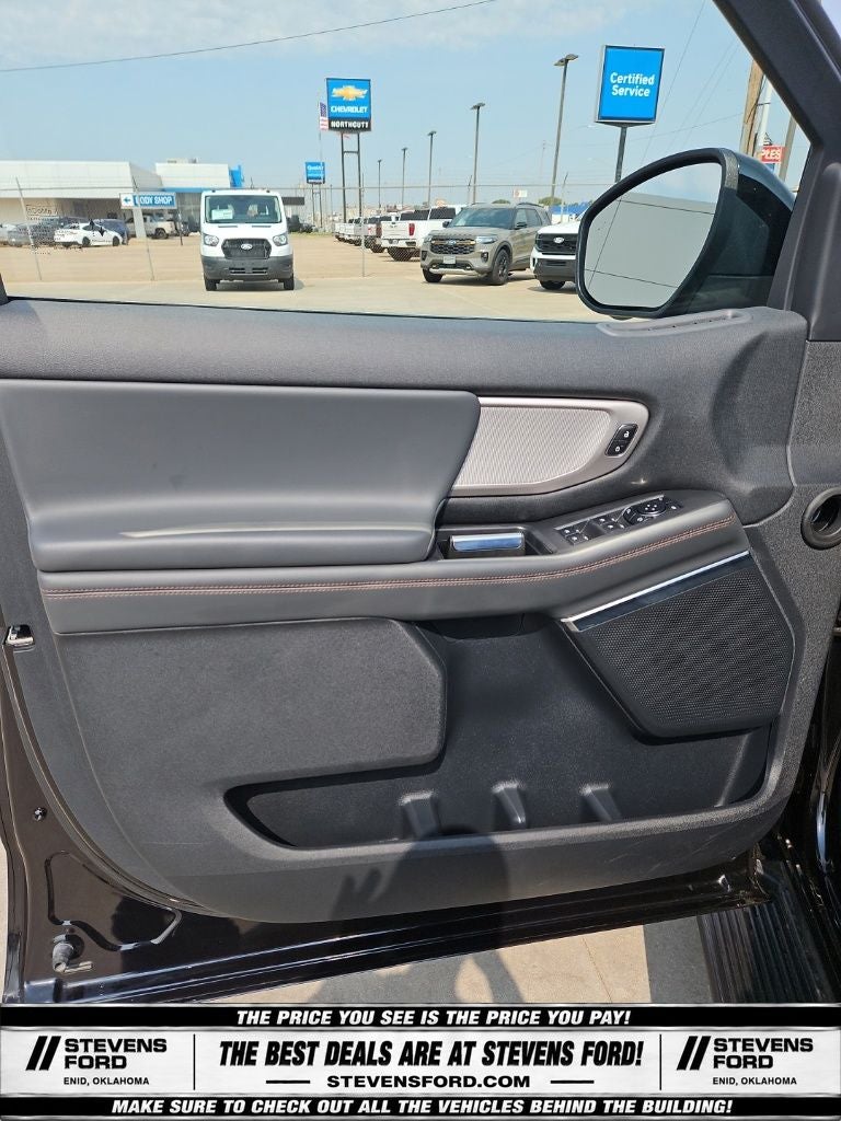 2025 Ford Expedition Active