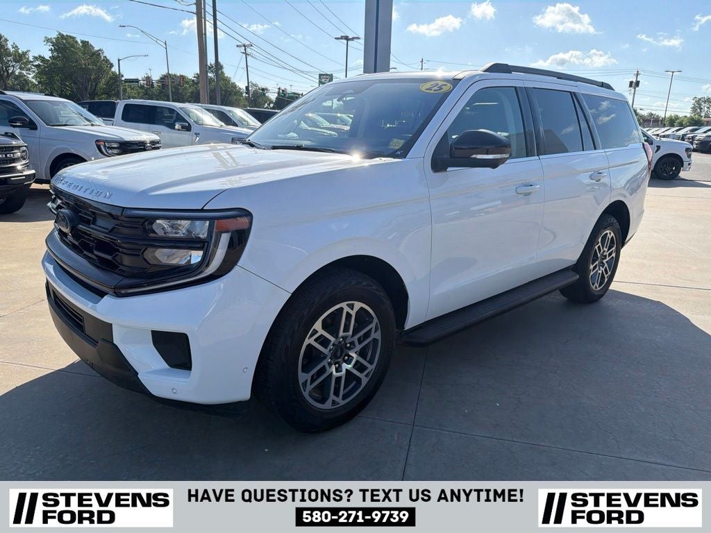2025 Ford Expedition Active