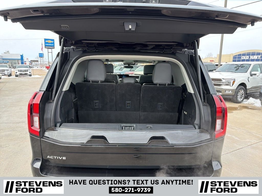 2025 Ford Expedition Active