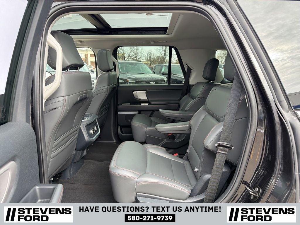 2025 Ford Expedition Active