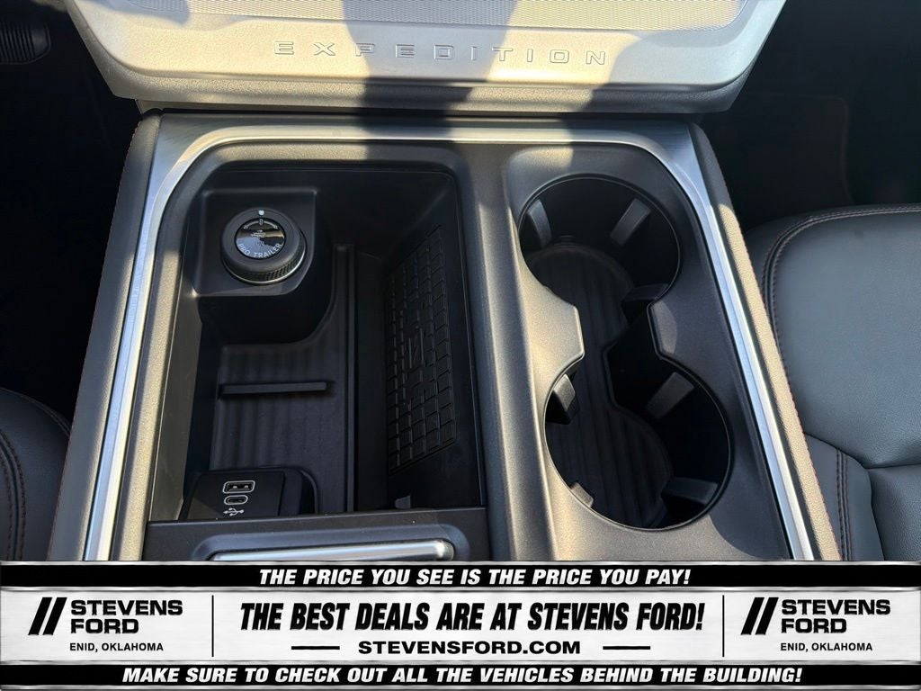 2025 Ford Expedition Active