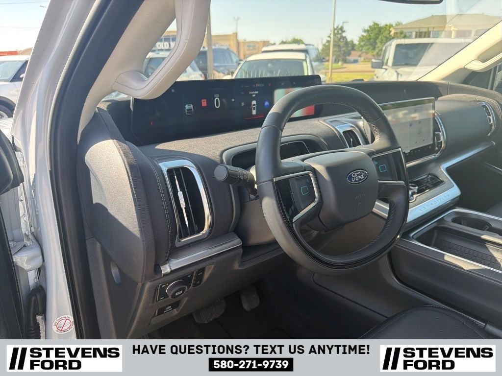 2025 Ford Expedition Platinum