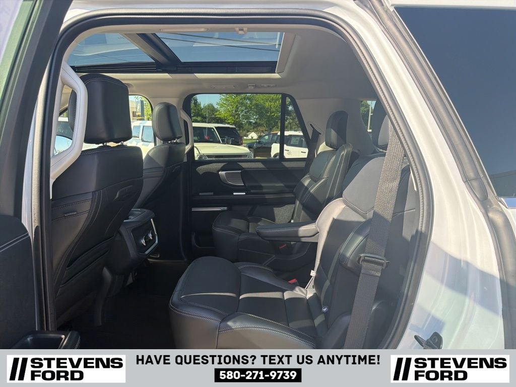 2025 Ford Expedition Platinum