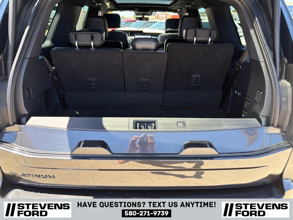 2025 Ford Expedition Platinum