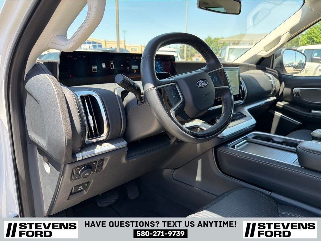 2025 Ford Expedition Platinum