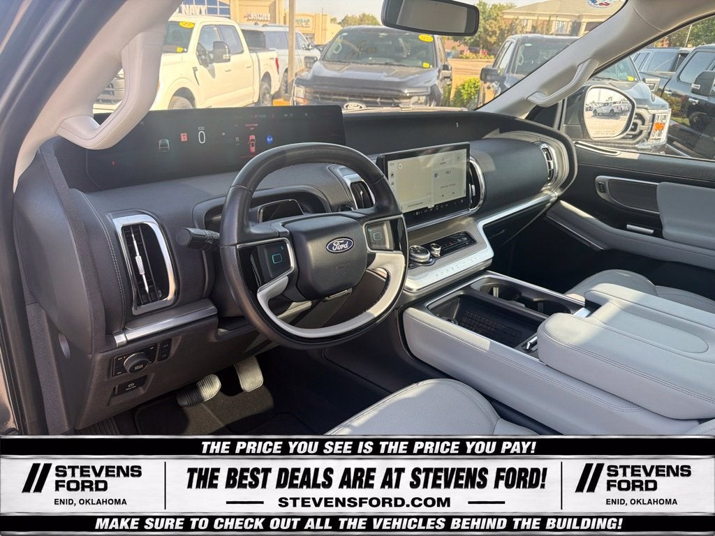 2025 Ford Expedition Platinum