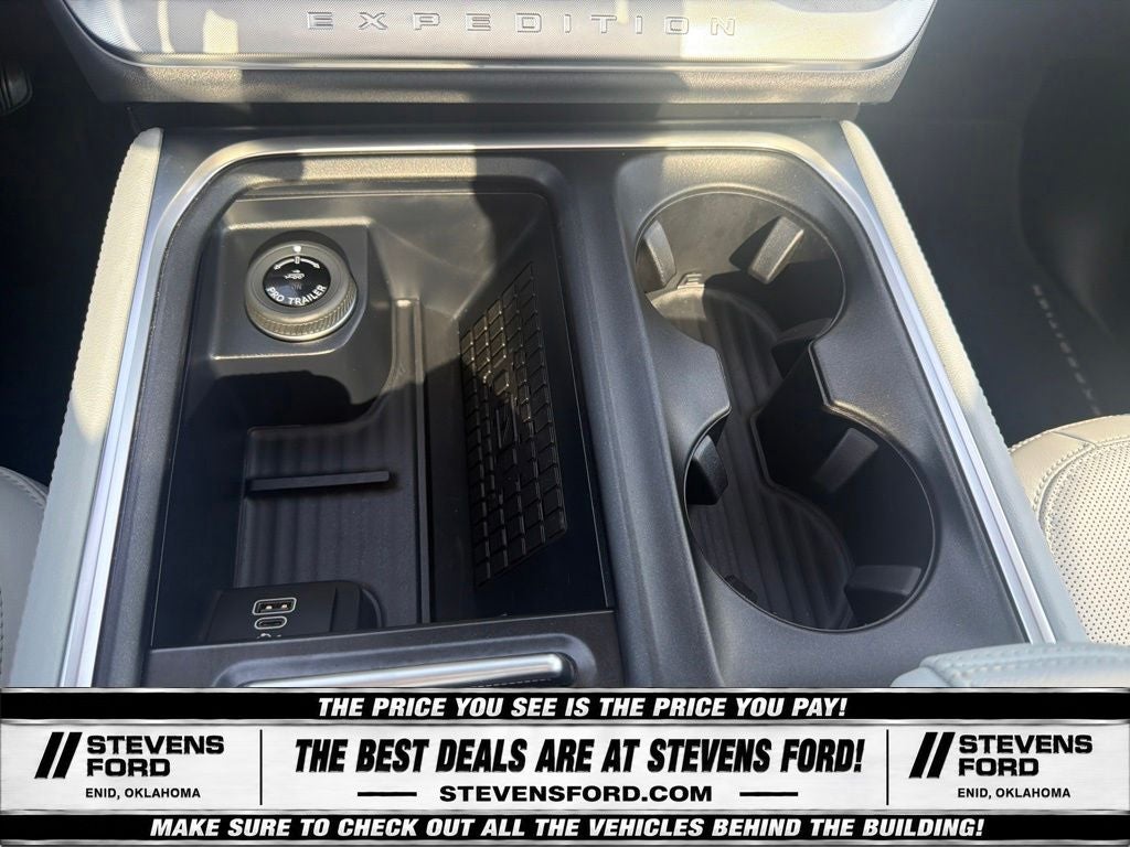 2025 Ford Expedition Platinum