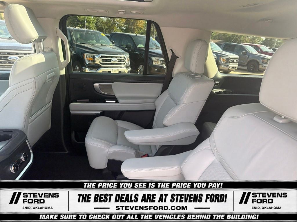 2025 Ford Expedition Platinum