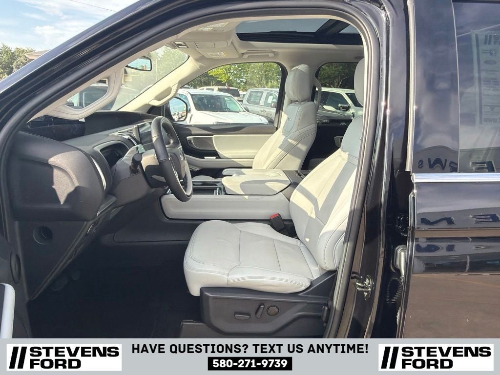 2025 Ford Expedition Platinum