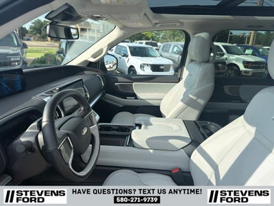 2025 Ford Expedition Platinum