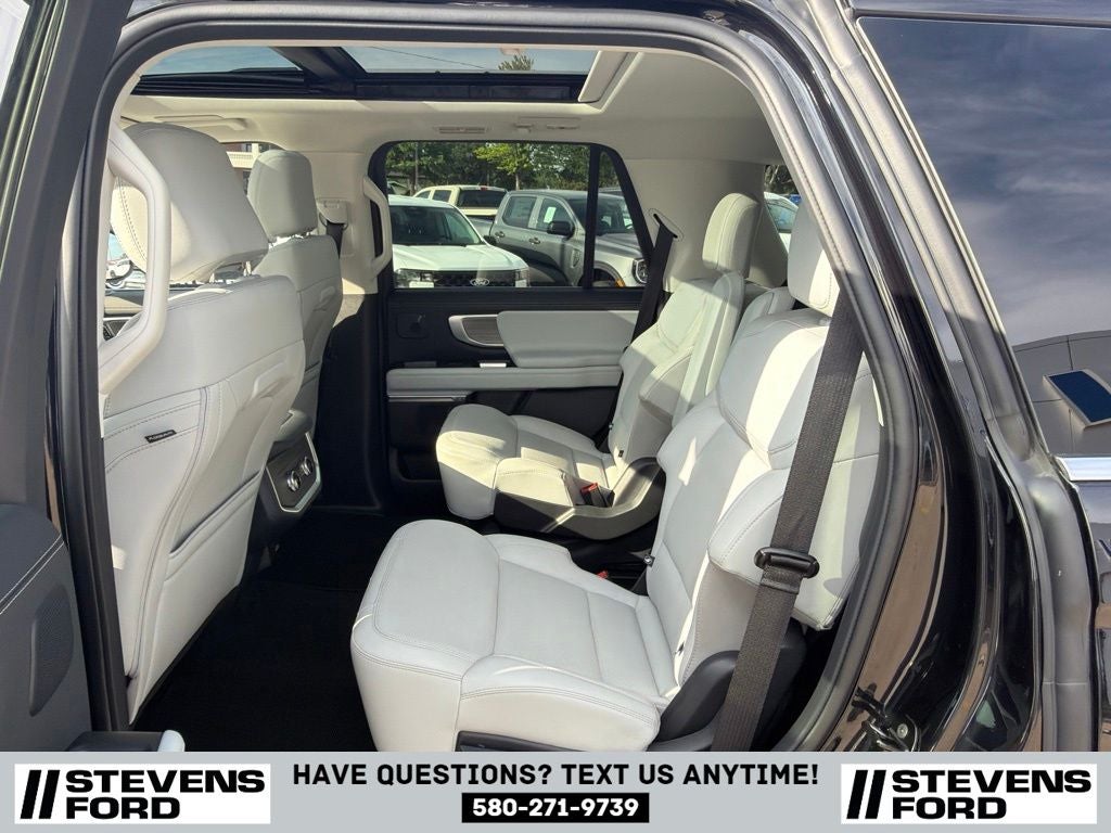 2025 Ford Expedition Platinum