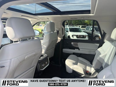 2025 Ford Expedition Platinum