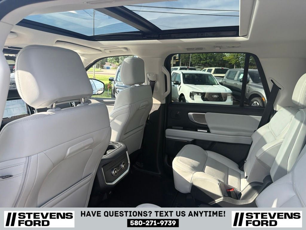2025 Ford Expedition Platinum