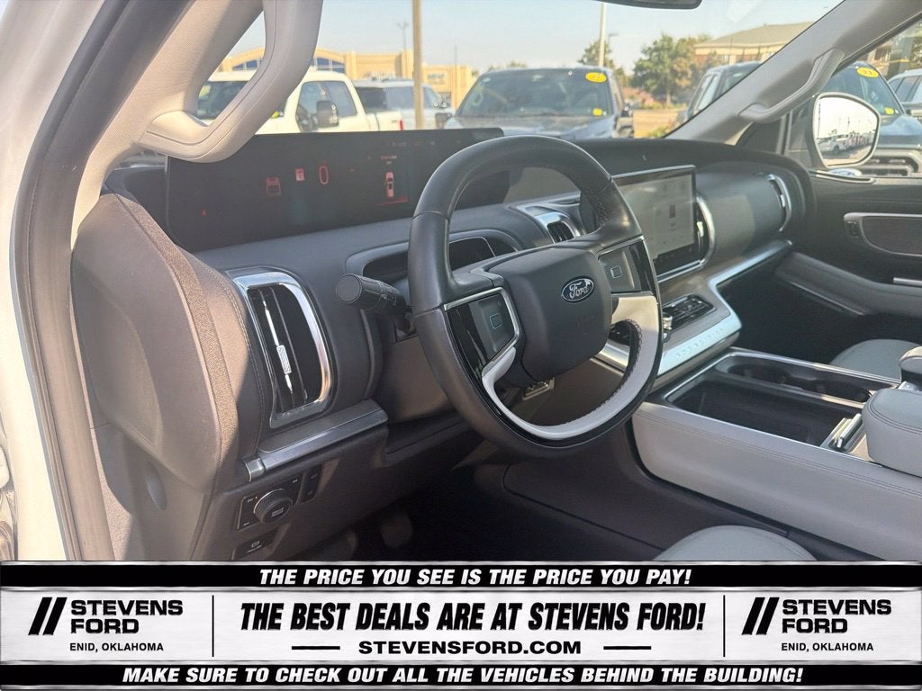 2025 Ford Expedition Platinum
