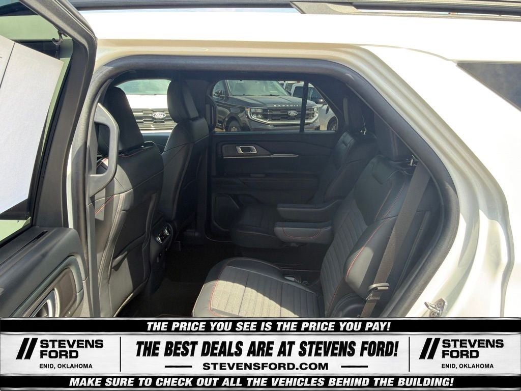 2025 Ford Explorer ST-Line