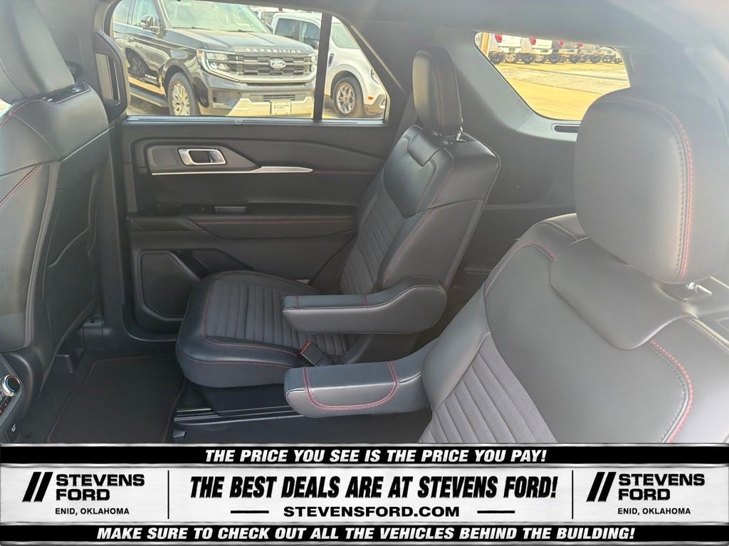 2025 Ford Explorer ST-Line