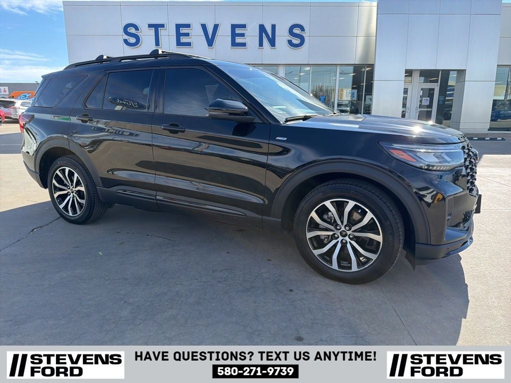 2025 Ford Explorer ST-Line