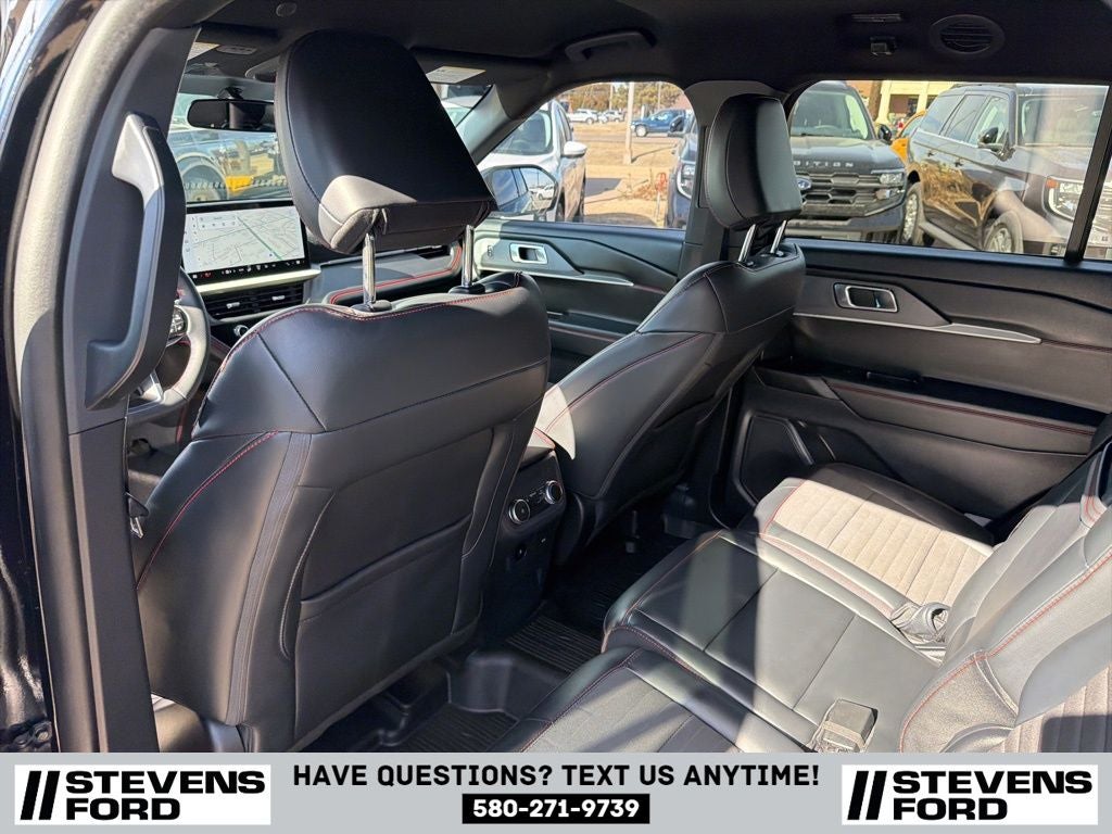 2025 Ford Explorer ST-Line