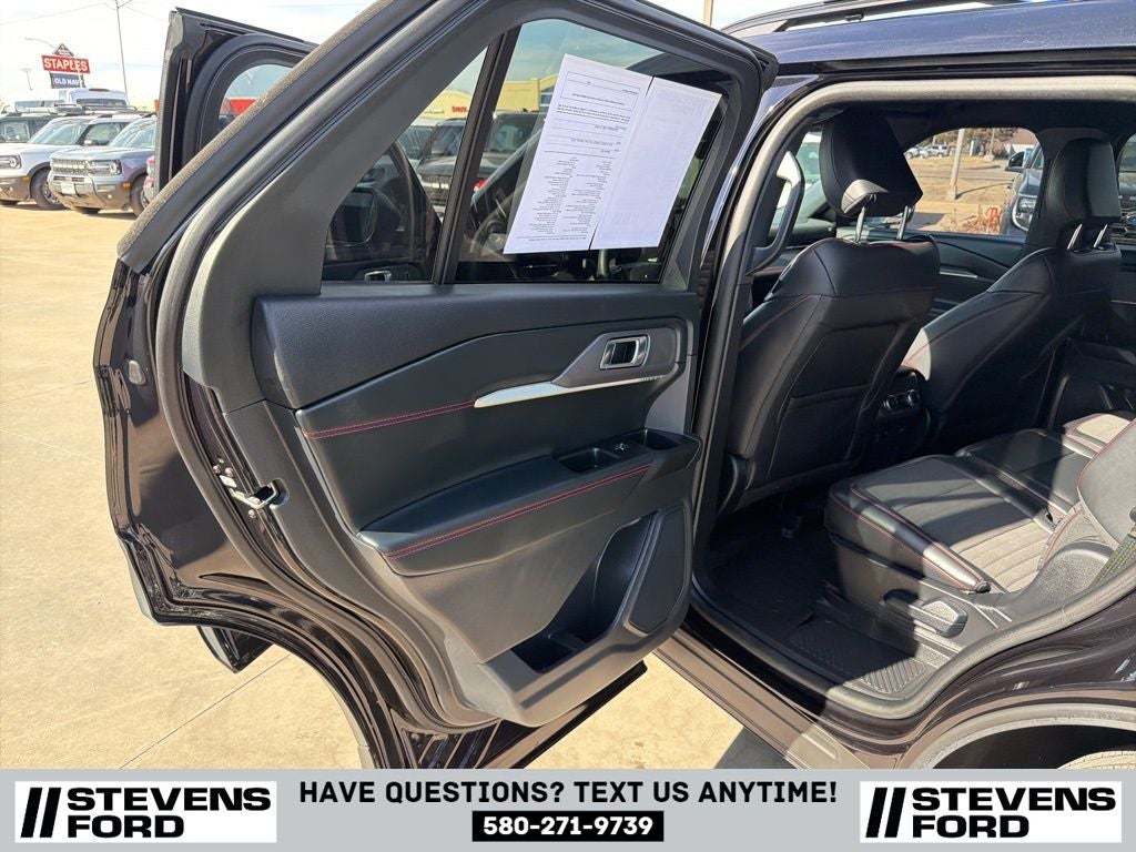 2025 Ford Explorer ST-Line