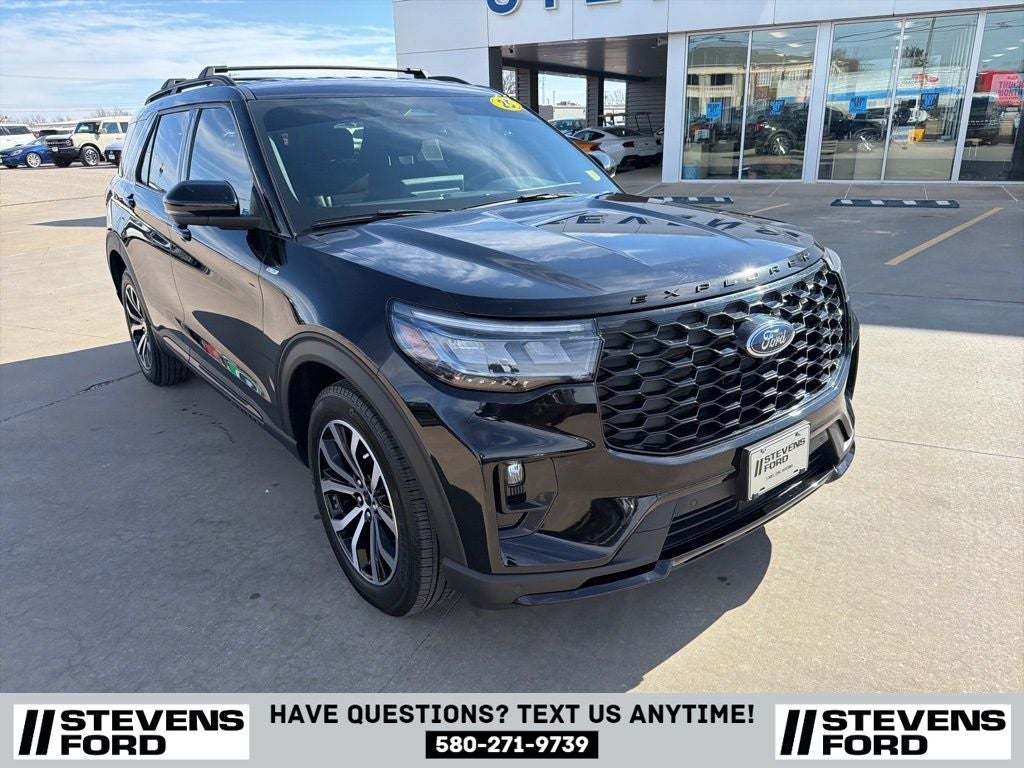 2025 Ford Explorer ST-Line