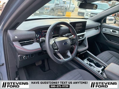 2025 Ford Explorer ST-Line