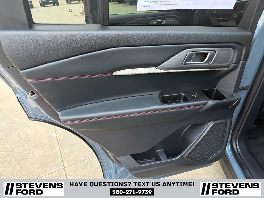 2025 Ford Explorer ST-Line