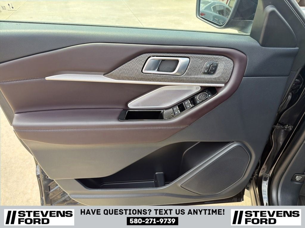 2025 Ford Explorer Platinum