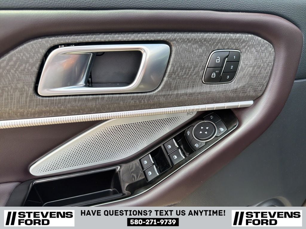 2025 Ford Explorer Platinum