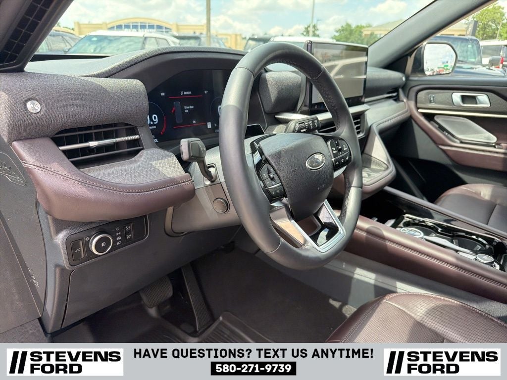 2025 Ford Explorer Platinum