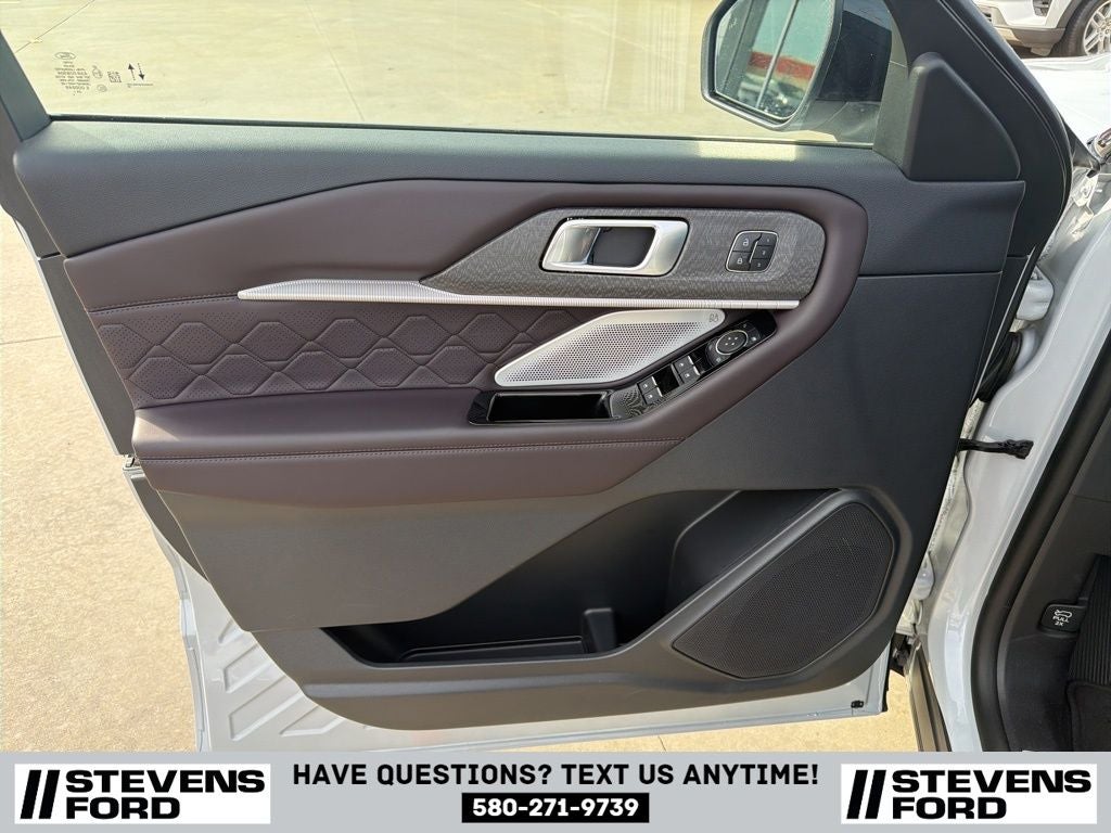 2025 Ford Explorer Platinum