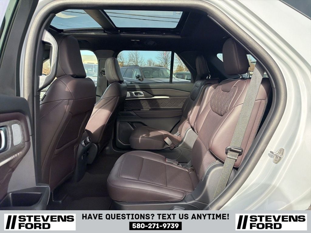 2025 Ford Explorer Platinum