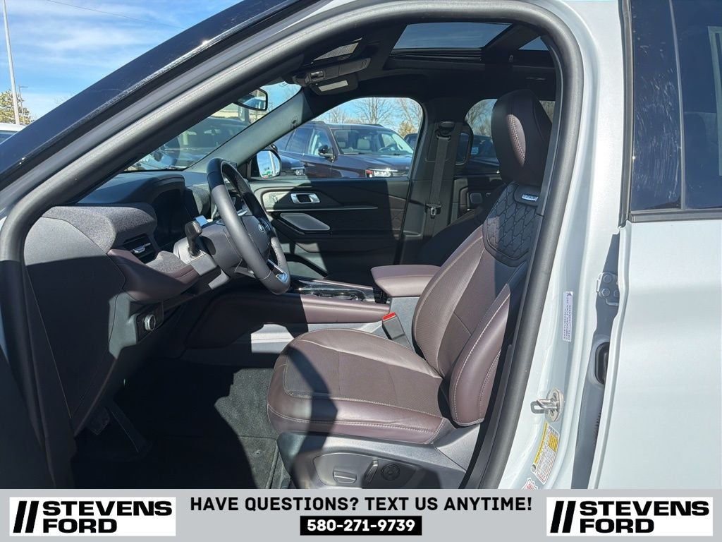 2025 Ford Explorer Platinum