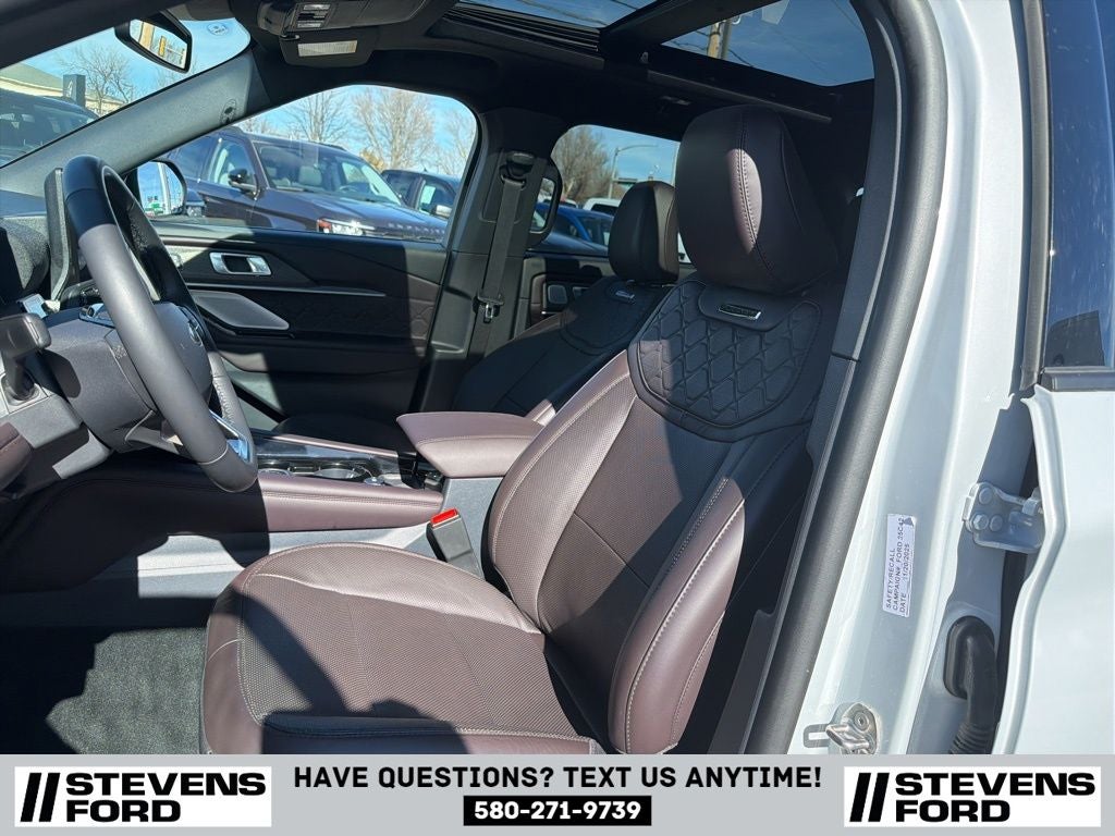 2025 Ford Explorer Platinum