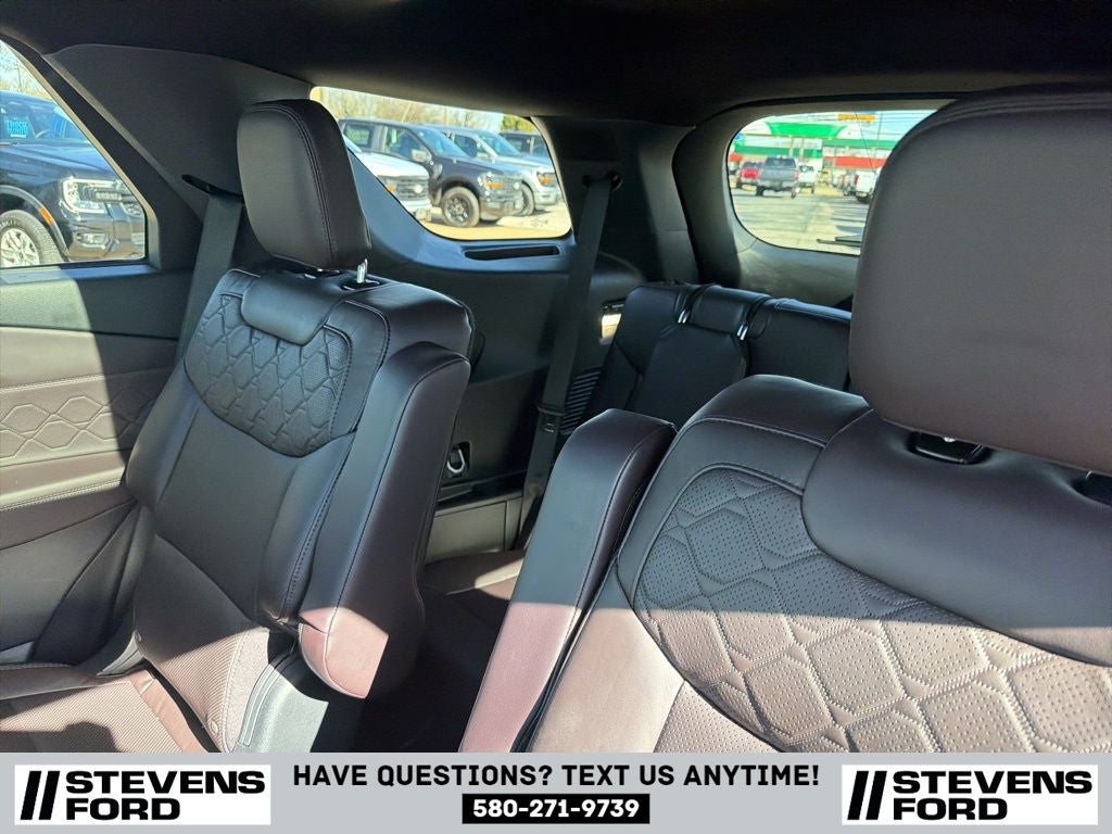 2025 Ford Explorer Platinum