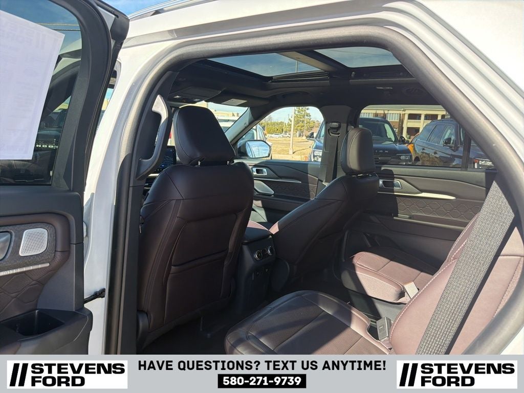 2025 Ford Explorer Platinum