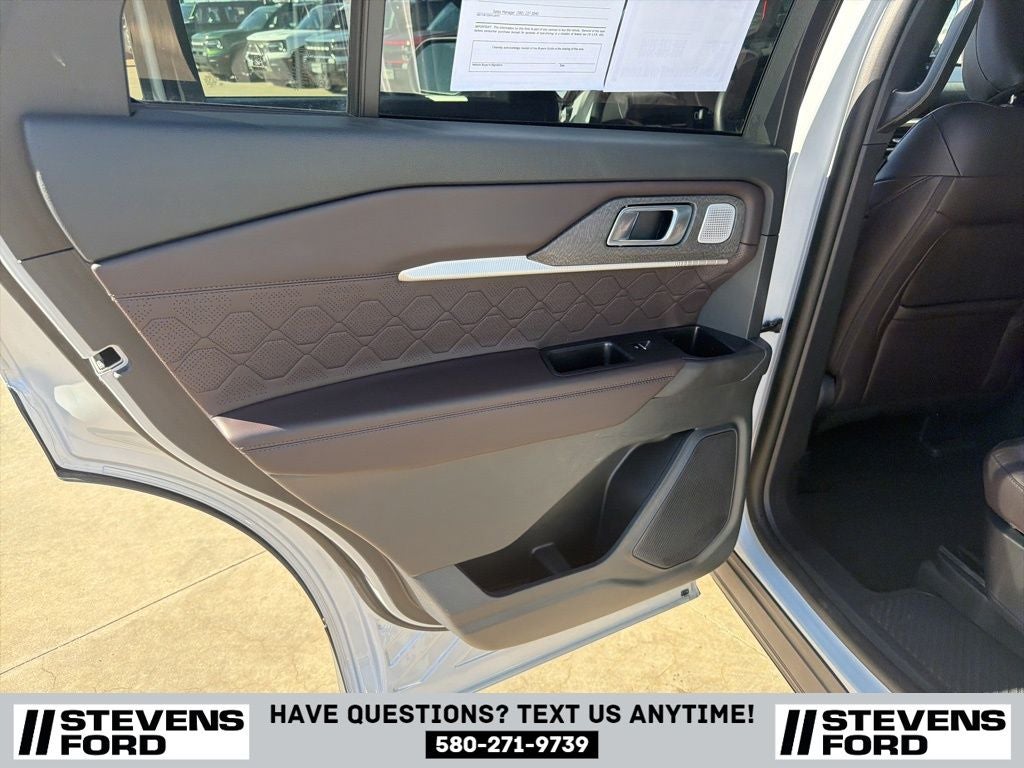 2025 Ford Explorer Platinum