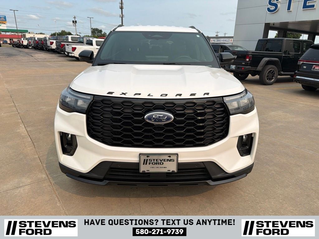 2025 Ford Explorer ST-Line