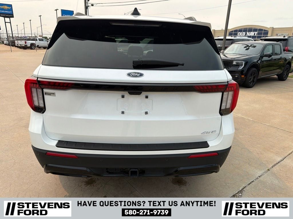 2025 Ford Explorer ST-Line